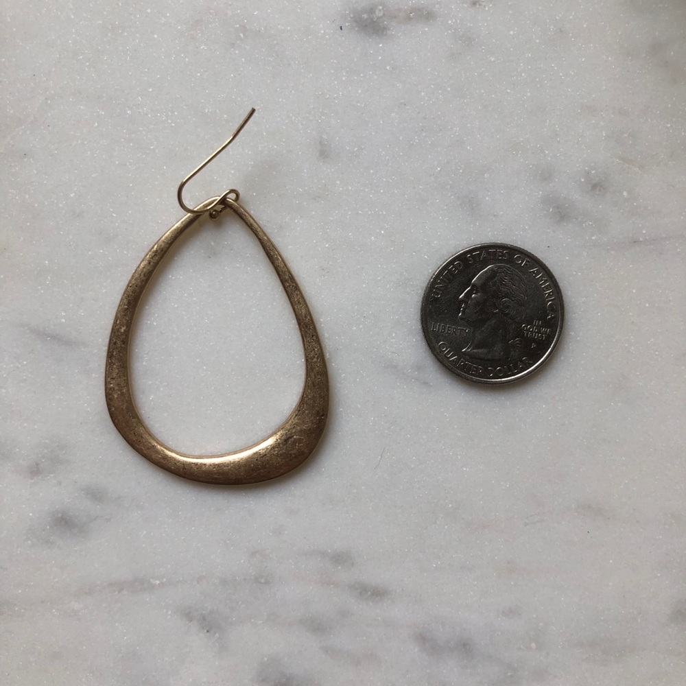 NWOT!! The Hazel - Vintage Hoop Earrings - Picture 5 of 5